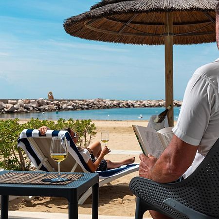 פסקיצ'י Marina Bay Beach Suites מראה חיצוני תמונה