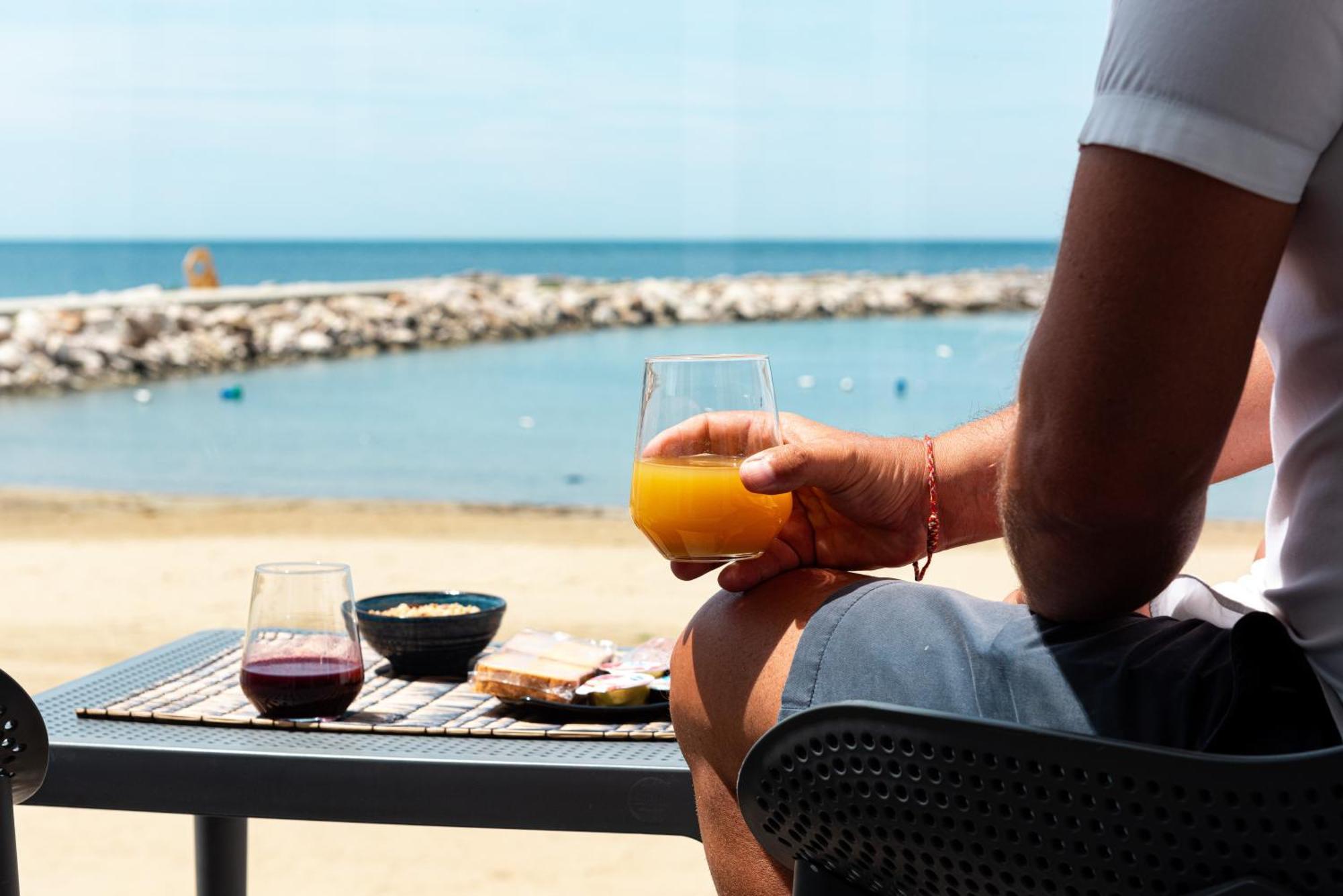 פסקיצ'י Marina Bay Beach Suites מראה חיצוני תמונה
