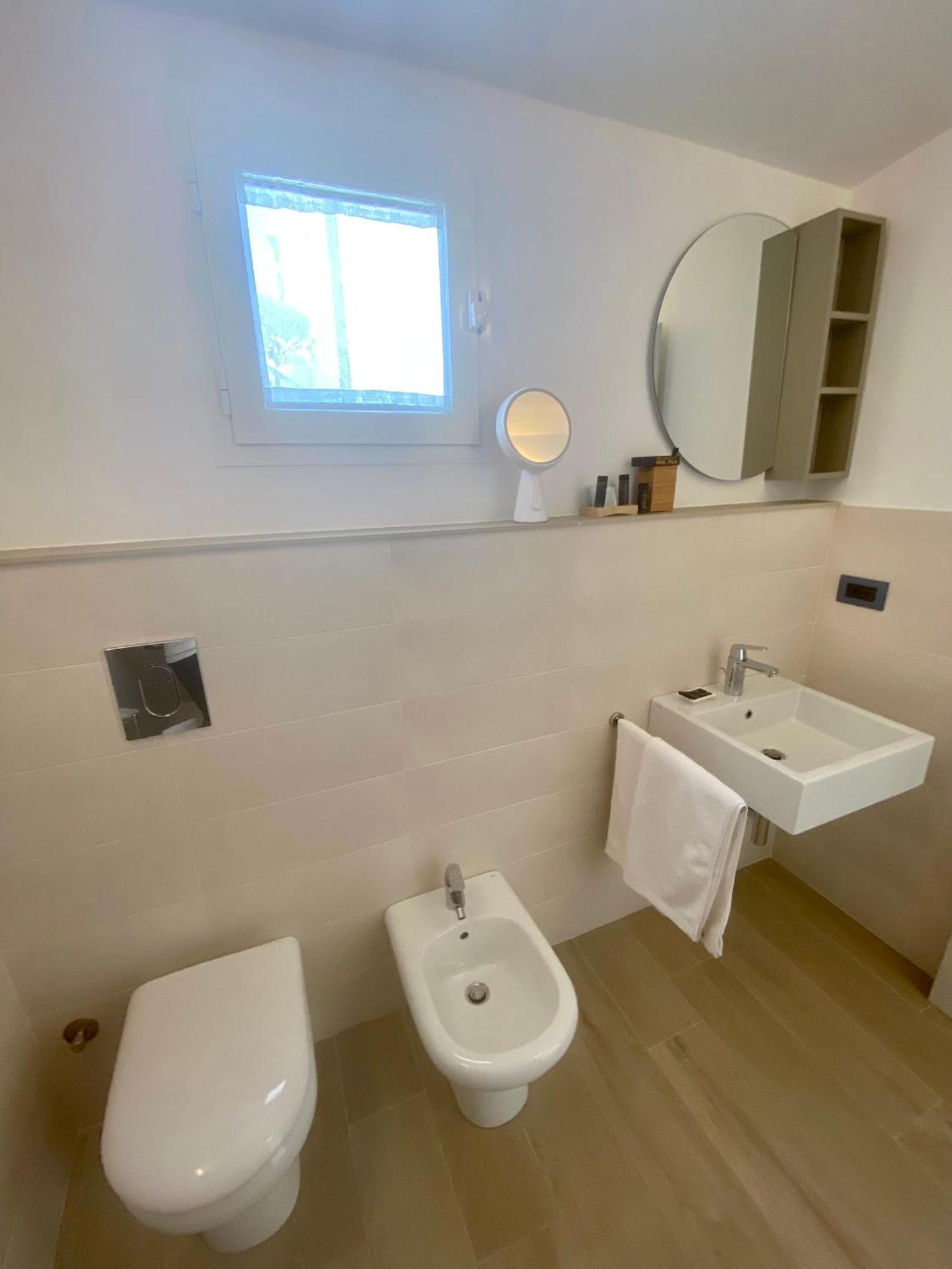 פסקיצ'י Marina Bay Beach Suites מראה חיצוני תמונה