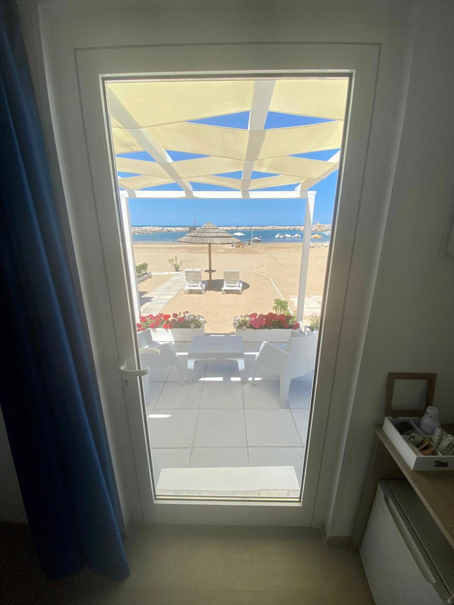 פסקיצ'י Marina Bay Beach Suites מראה חיצוני תמונה