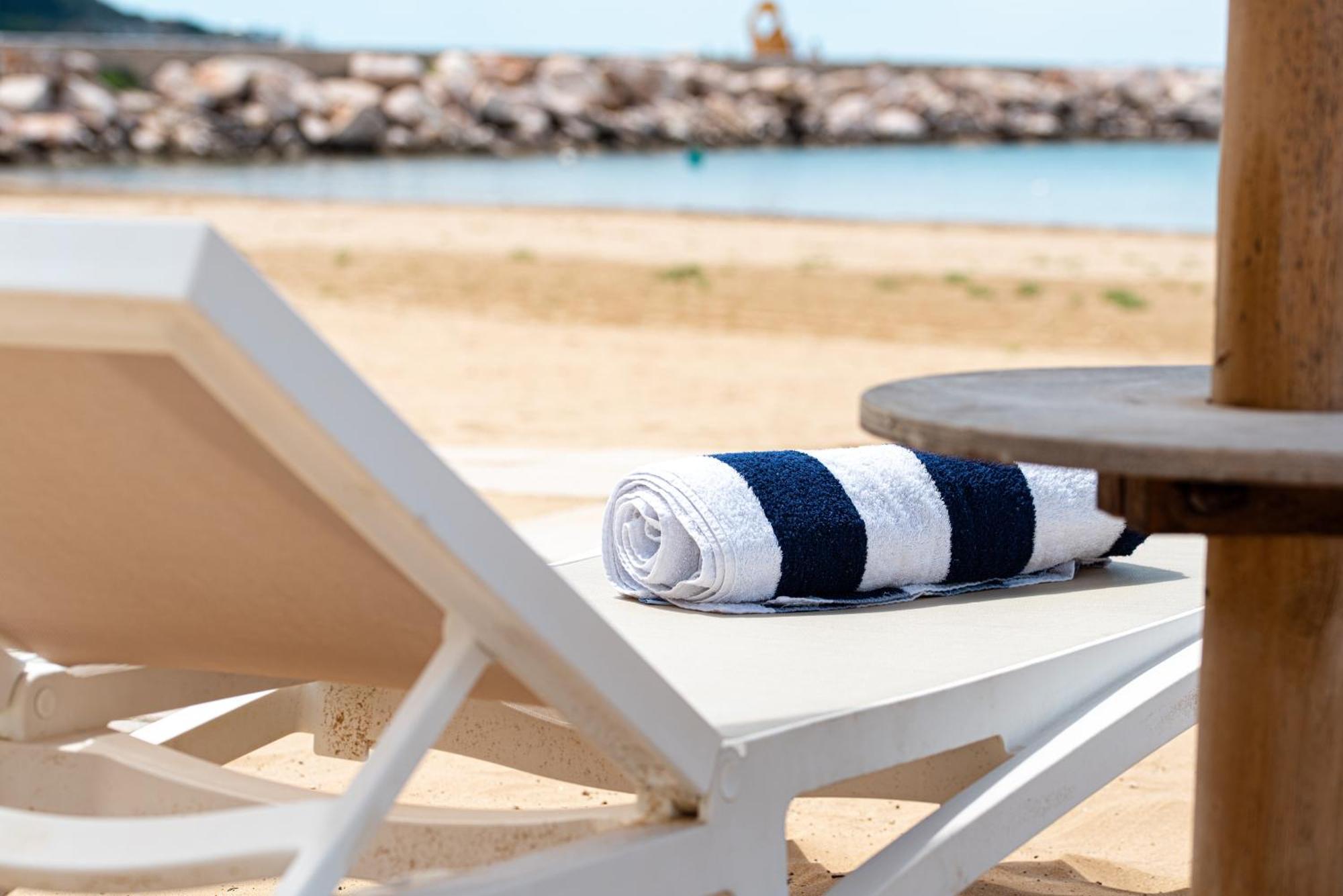 פסקיצ'י Marina Bay Beach Suites מראה חיצוני תמונה